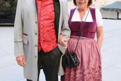 Gottfried und Brigitte walbrun, 75 Jahre Trachten Angermaier im Silbersaal im Deutschen Theater in München 2023