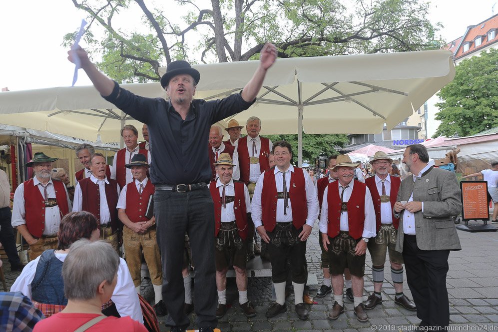 Sängerkreis Ottobrunn,  Brunnenfest  am Viktualienmarkt in München 2019