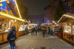 Muenchen, der  Christkindlmarkt am Sendlinger Tor Platz