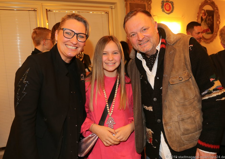 Iris und Thomas Zeilermeier mit Tochter, Premiere 1. Winterprogramm Circus Krone in München  2019