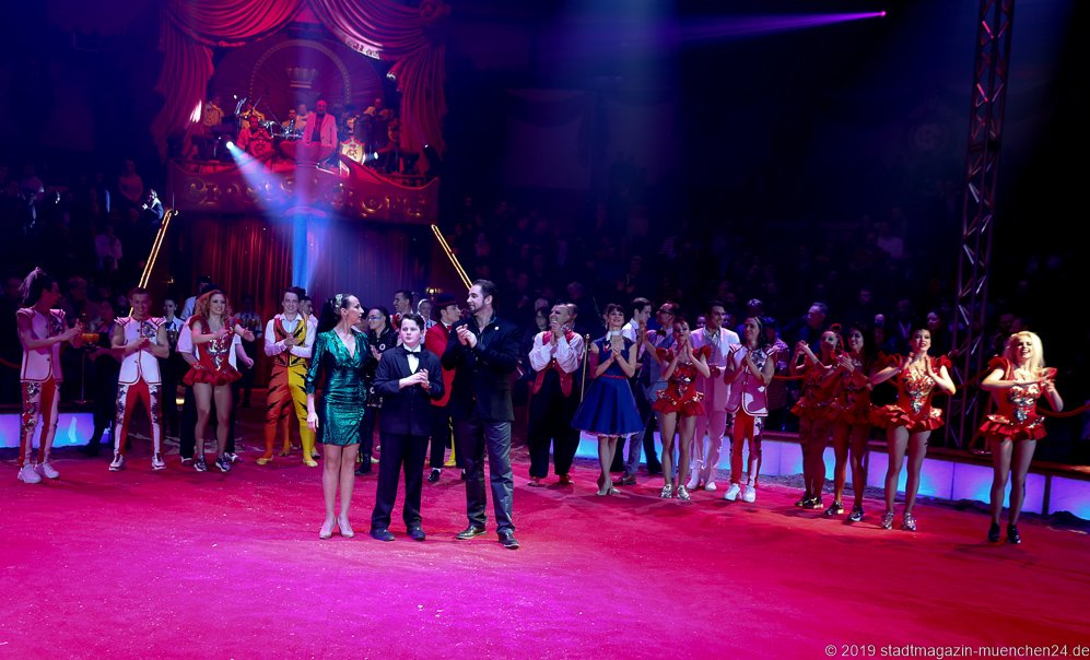 Großes Finale, Premiere 1. Winterprogramm Circus Krone in München  2019