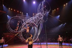 Truppe Mustafa Danguir, Das neue Winterprogramm "New Memories" im Circus Krone in München 2022
