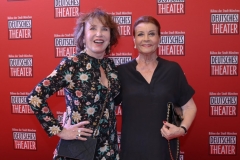 Dunja Siegel und Giesela Rockola (re.), Der Watzmann ruft! im Deutschen Theater in München 2019