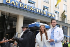 Sarah I. und Fabrician I., Einzug Narrhalla Prinzenpaar Sarah I. und Fabrician I. in das Hotel Bayerischer Hof in München 2019