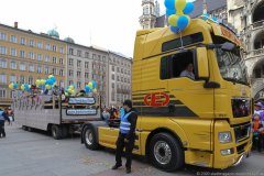 Faschingszug der Damischen Ritter durch die Fußgängerzone in München 2020
