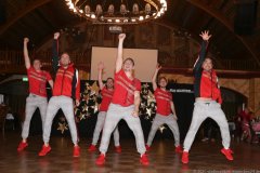 Showtanzgruppe Fun Unlimited aus Germering bei der After Zug Party vom Faschingszug der Damischen Ritter im Hofbräuhaus in München 2020