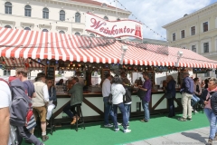 Hamburger Fischmarkt am Wittelsbacher Platz in München 2019