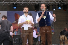 Claudius Wolfrum (re.), Handwerkerdorf beim Stadtgründungsfest am Odeonsplatz in München 2018