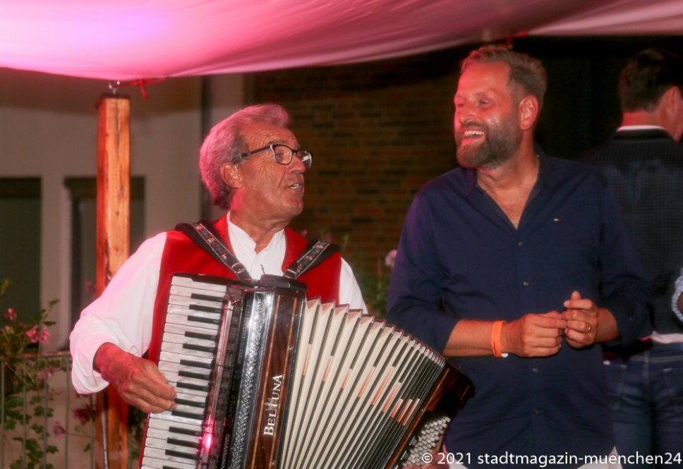 Bayern-Hans und Stephan Lucas (re.), Herbstfest im Café Guglhupf in München  2021