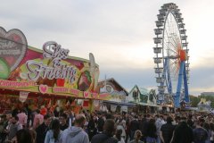 Impressionen Frühlingsfest auf der Theresienwiese in München 2022
