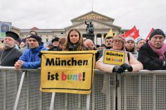 Just don`t it. Kundgebung gegen AFD und rechten Terror am Max-Joseph-Platz in München 2020