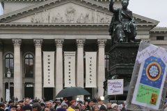 Just don`t it. Kundgebung gegen AFD und rechten Terror am Max-Joseph-Platz in München 2020