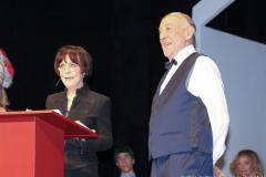 Simone Rethes-Heesters und Dieter Hallervorden, Karl Valentin Orden an Dieter Hallervorden 2021. Verleihung  im Schloßparktheater in Berlin 2023