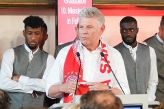 Dieter Reiter, Meisterfeier FC Bayern, Ankunft im Rathaus in München 2022