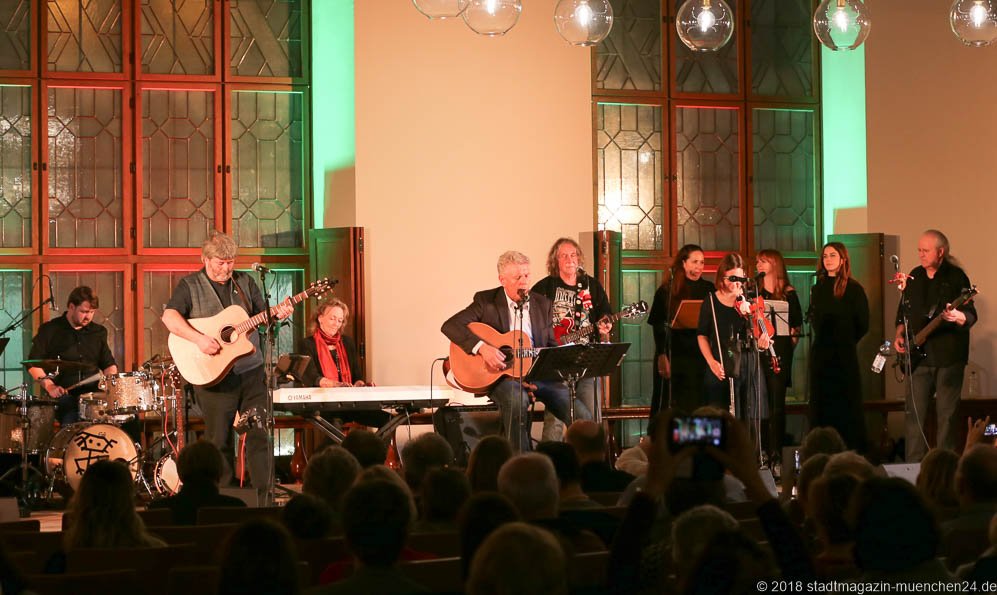 Paul Daly Band und Dieter Reiter (Mitte), Benefizkonzert für die Schwabinger Kinderklinik im Alten Rathaus in München 2018