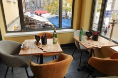 Italienische Genüsse im Urban Jungle, Restaurant Pizzarei in der Sporerstraße am Dom in München, 2022