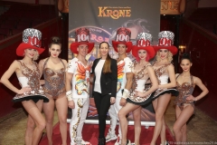 Jana Lacey-Krone (Mitte), PK Circus Krone 2. Winterspielzeit Februar im Circus Krone in München 2019