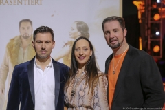 Bence Vági, Jana Lacey-Krone, Martin Lacey   (von li. nach re.), Pressekonferenz Circus Krone Programm April auf der Theresienwiese in München 2019