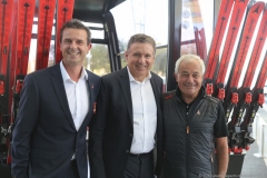 Florian Wörgetter, Martin Leitner , Josef Burger von li. nach (re.), Pressekonferenz Kitz Ski am Flughafen in München 2019