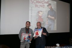 Christian Deussen uind Dieter Hanitzsch (re.), Premiere Musikvideo "Schweinehund" von Christian Deussen in den Museum Lichtspielen in München 2022