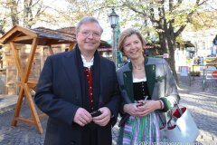 Wolfgang Sperger und Gerdi Reichert, Proklamation der Narrhalla Prinzenpaare am Viktualienmarkt in München 2021