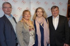 Alexander und Cornelia Reissl (li.), Christine und Lorenz Stiftl (re.), Eröffnung Roy im Alten Hackerhaus in München 2022