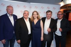 Martin Rassau, Günther Grauer, Christine und Lorenz Stiftl, Volker Heißmann (von li. nach re.), Eröffnung Roy im Alten Hackerhaus in München 2022