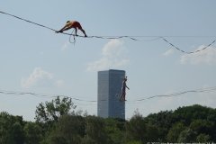 Highline Performance mit Friedi Kühne auf der Sommer Tollwood im Olympiapark in München 2022