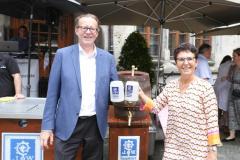 Dr. Martin Leibhard mit Frau, Sommerfest der Innenstadtwirte im Rathaus Prunkhof in München 2023