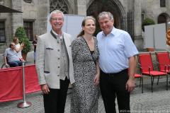 Aleyander Reissl, Christine Stifl, Lorenz Stiftl, Sommerfest der Innenstadtwirte im Rathaus Prunkhof in München 2023