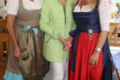 Margot Steinberg, Carolin Reiber, Silja Schrank-Steinberg (von li. nach re.), Sommerfest im Hofbräukeller in München 2022