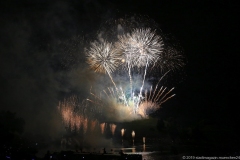 Feuerwerk beim Sommernachtstraum im Olympiapark in München 2019