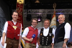 Claudius Wolfrum, Uli Florl, Wolfgang Weigl, Franz Xaver Peteranderl (von li. nach re.), Handwerkerdorf am Odeonsplatz beim Stadtgründungsfest in München 2019