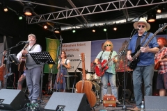 Paul Daly Band mit Dieter Reiter neben St. Michael am Stadtgründungsfest in München 2018