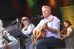 Paul Daly und Dieter Reiter (re.), Paul Daly Band mit Dieter Reiter neben St. Michael am Stadtgründungsfest in München 2018