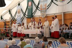 Gottesdienst im Festzelt bei der Truderinger Festwoche mit Pfarrer Rainer Maria Schießler am 22.5.2022