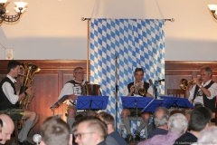 Winfried Frey und die 4 Hinterberger Musikanten im Haderner Augustiner in München 2019