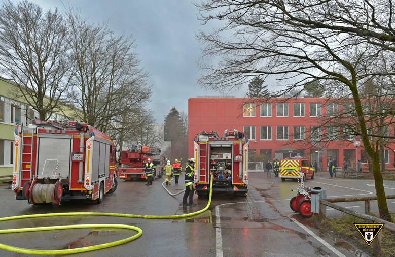 Brand Grundschule Walliser Straße München