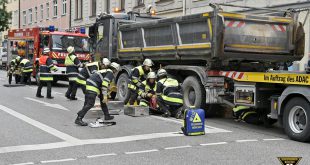 Verkehrsunfall Humboldstraße Quelle Foto Berufsfeuerwehr München