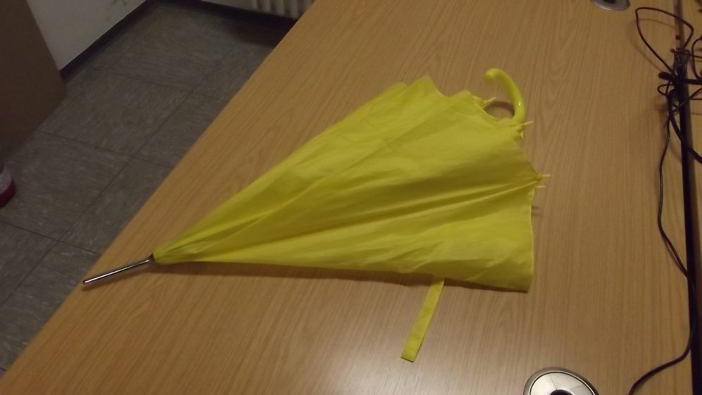 Mit Regenschirm zugestochen Quelle Foto Bundespolizei München