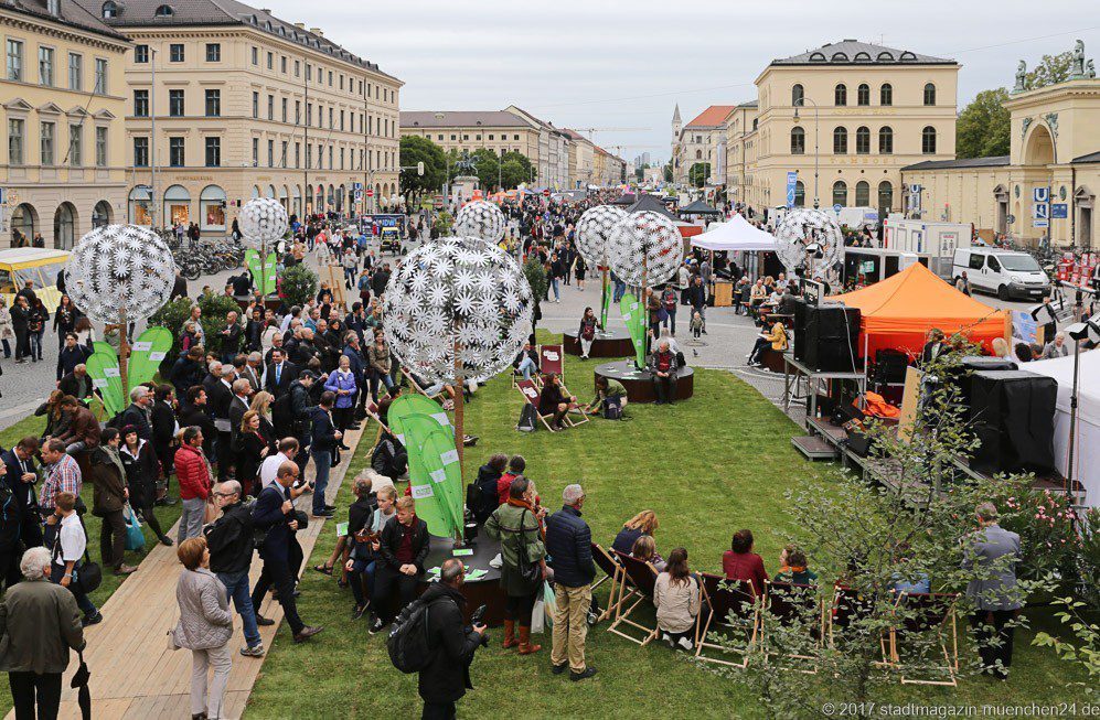 Grüne Stadtoase am Odeonsplatz beim Streetlife-Festival 2017 in München