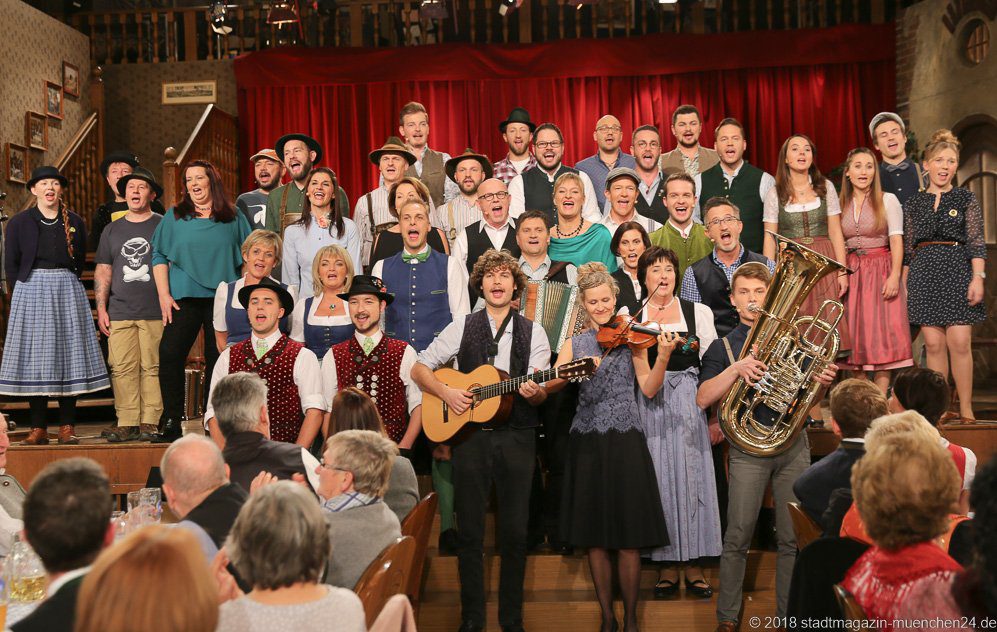 Ensemble Volkssänger-Revue Brettl-Spitzen VIII im Hofbräuhaus München