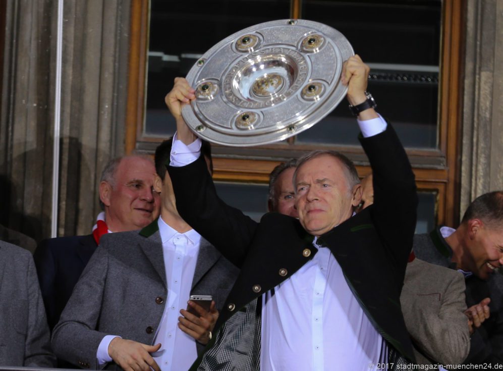 FC Bayern: Hermann Gerland bei der Meisterfeier 2017