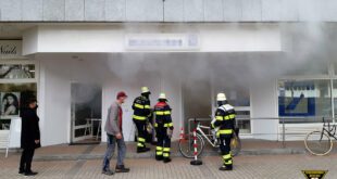 Feuerwehr Großeinsatz wegen Rauchbombe