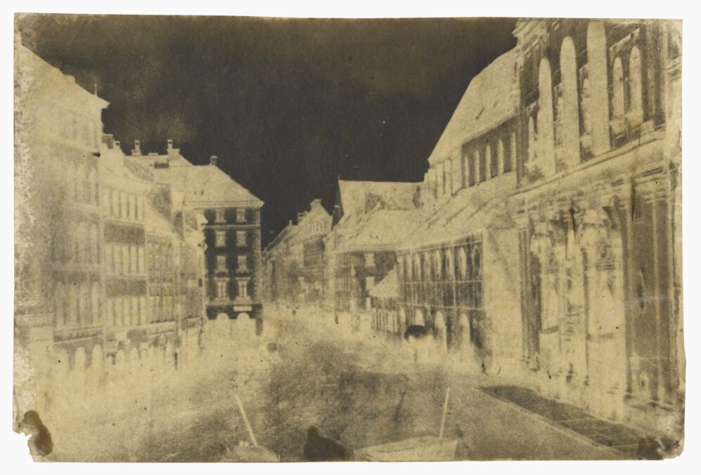 Eines der ersten Fotos von München zeigt einen Blick in die Neuhauser Straße. Aufgenommen wurde es 1839 von Carl August von Steinheil und Franz von Kobell © Foto Deutsches Museum